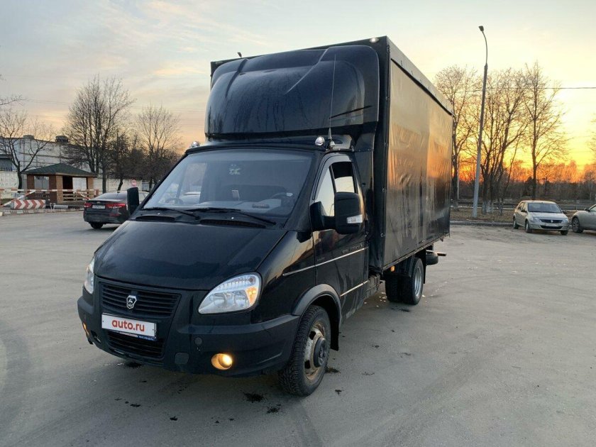 Черная Газель 3302