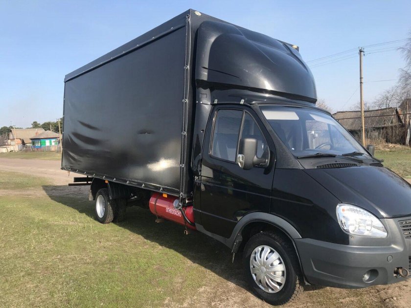 Черная Газель 3302