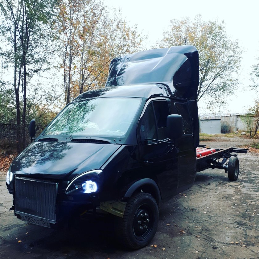 Черная Газель 3302