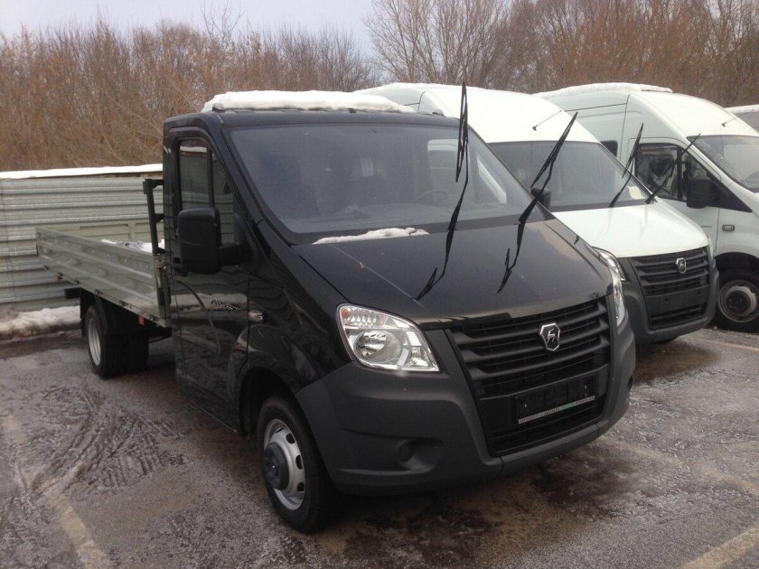 Газель Некст черная