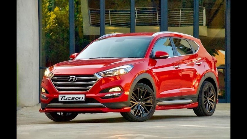 Hyundai Tucson 2022 красный