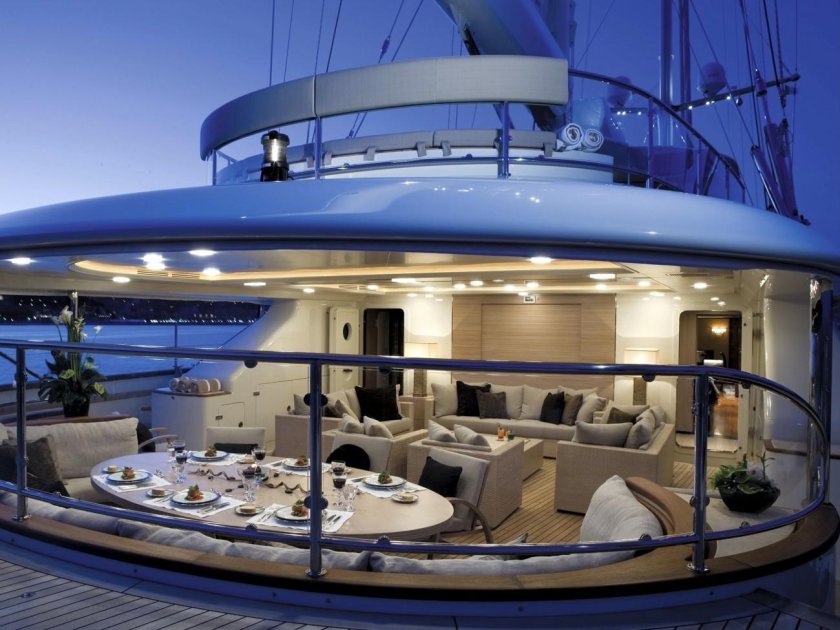 Maltese Falcon яхта