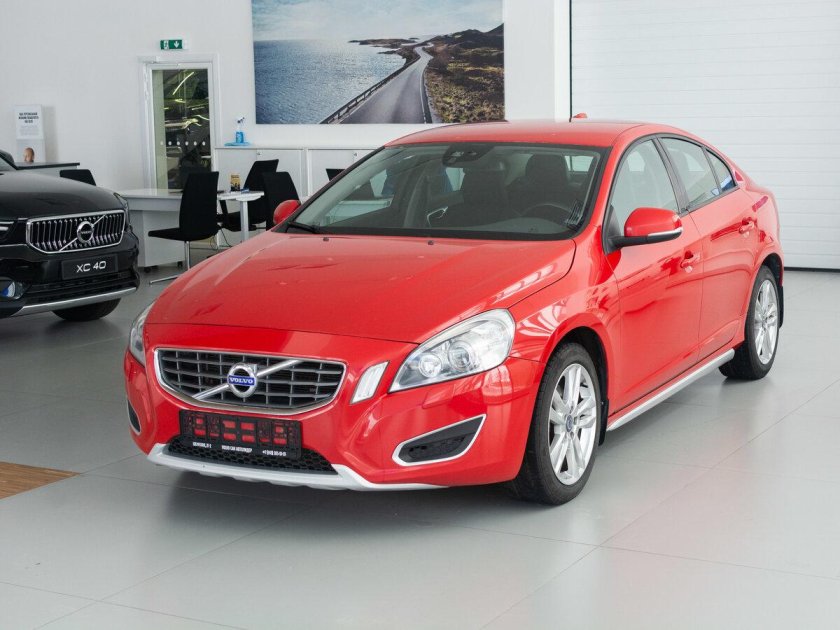 Вольво s60 2015 красный