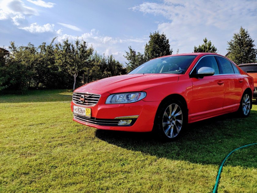 Вольво s80 красная