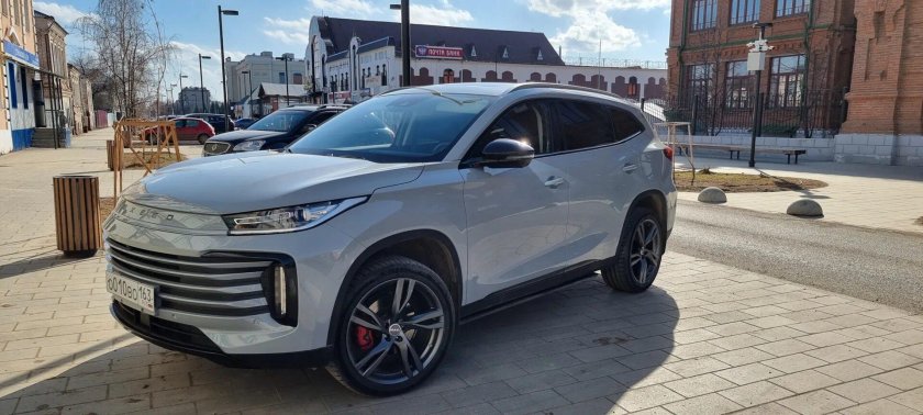 Exeed TXL 2022 серебристый