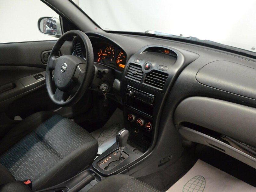 Ниссан Альмера Классик 2008 салон