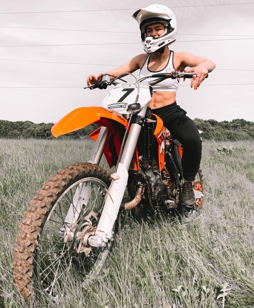 Любовь Леонтьева мотокросс