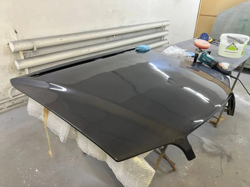 Карбоновый капот на Пежо 308