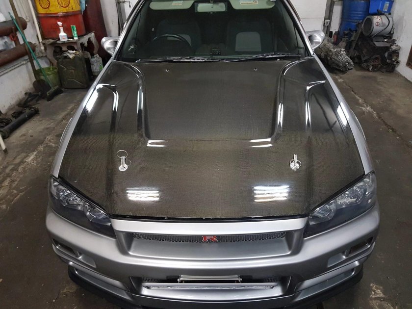 Капот Skyline r34