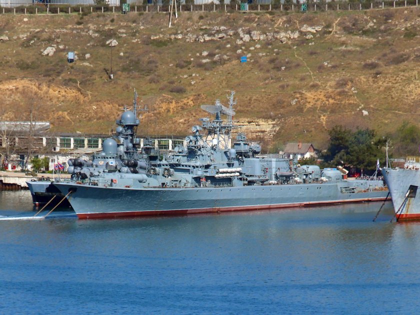 Пытливый сторожевой корабль