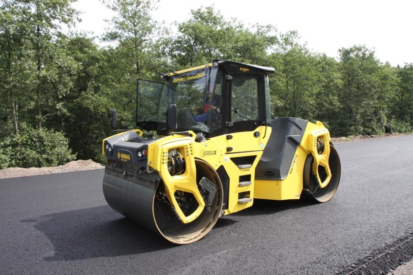 Каток Bomag BW-206