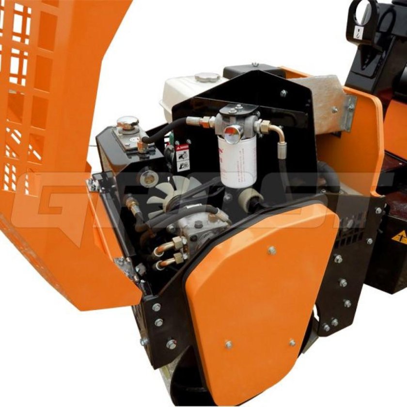 Виброкаток GROST vr1000