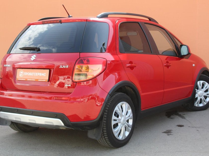 Сузуки sx4 2011 красный