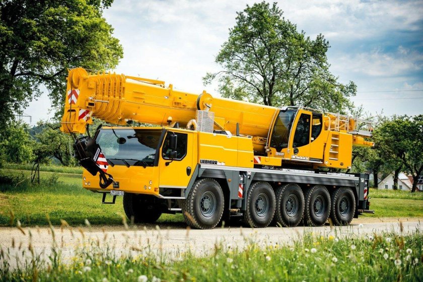 Liebherr LTM 1100