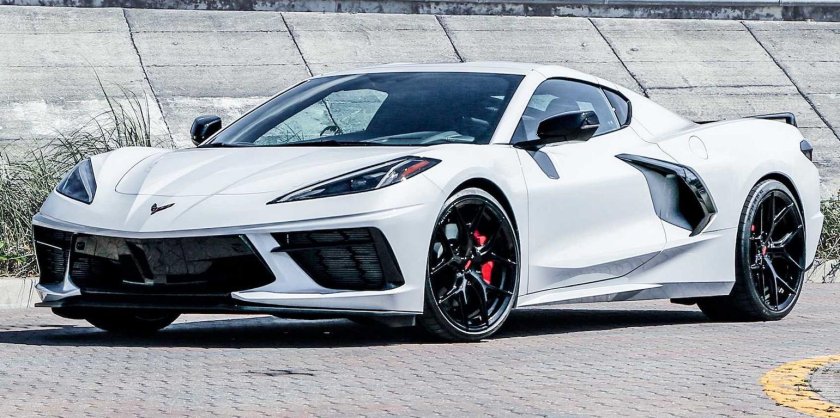 Шевроле Corvette c8