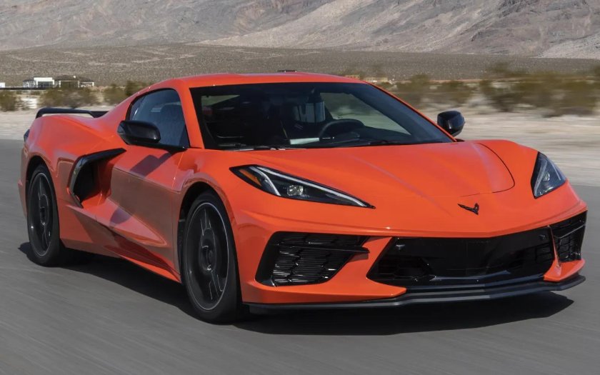 Шевроле Корвет 2021