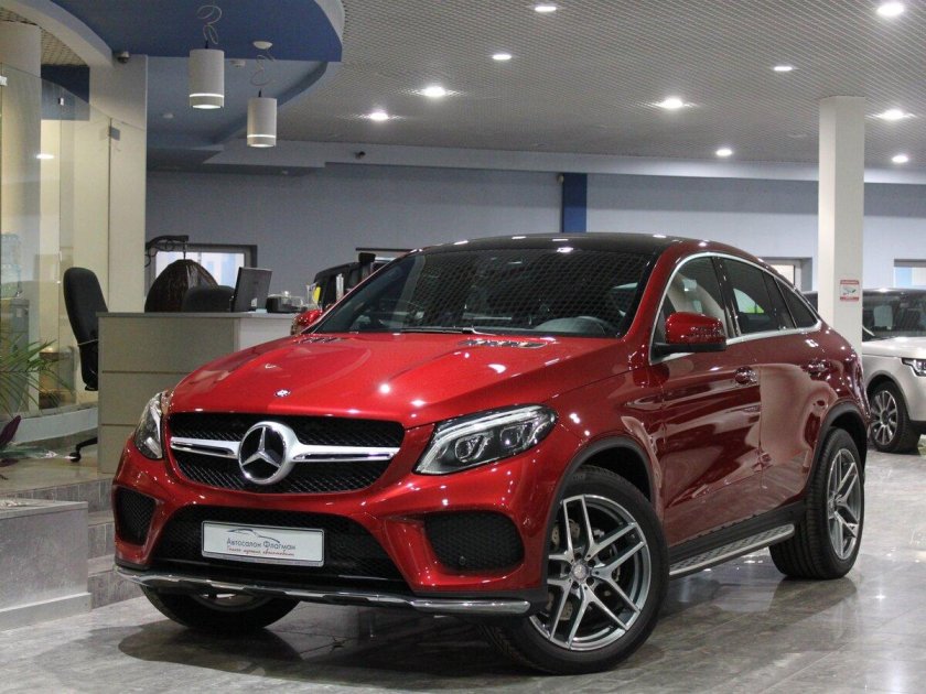 Мерседес GLE купе красный