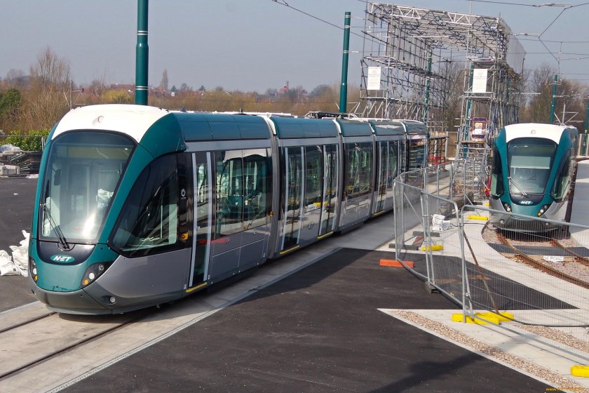 Транспорт трамвай