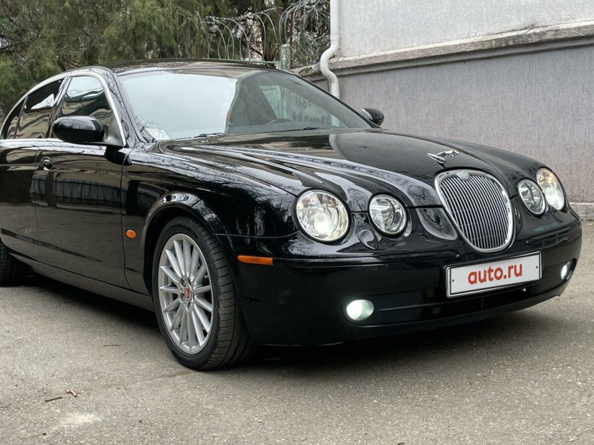 Jaguar s type 2000