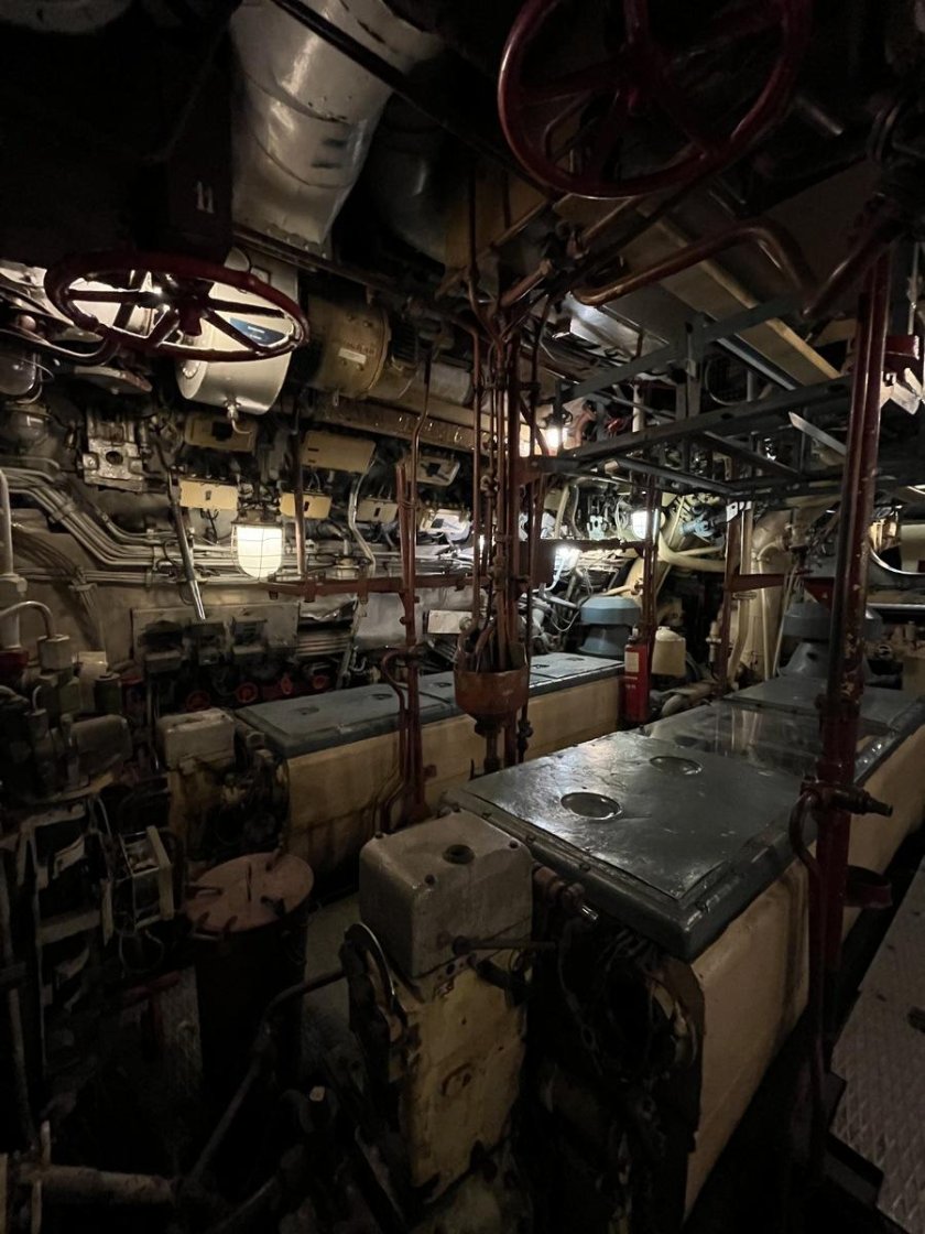 Внутри подводной лодки