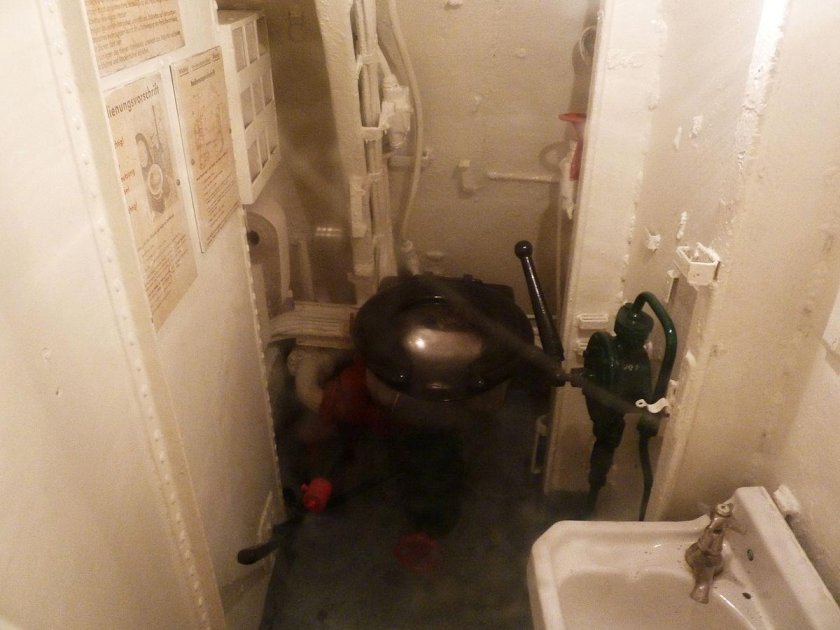 Подводная лодка гальюн