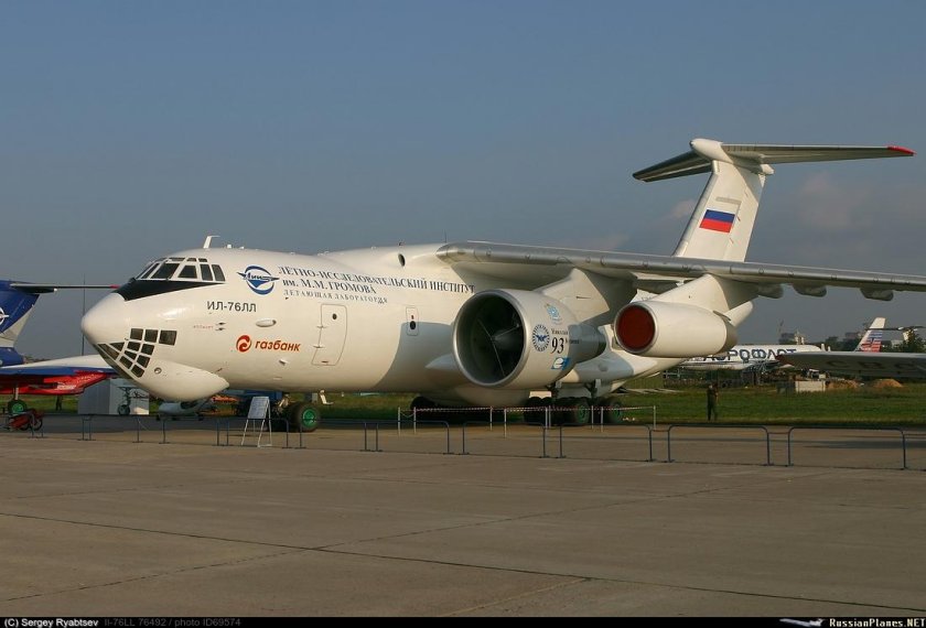 Самолёт ил-76 ЛЛ