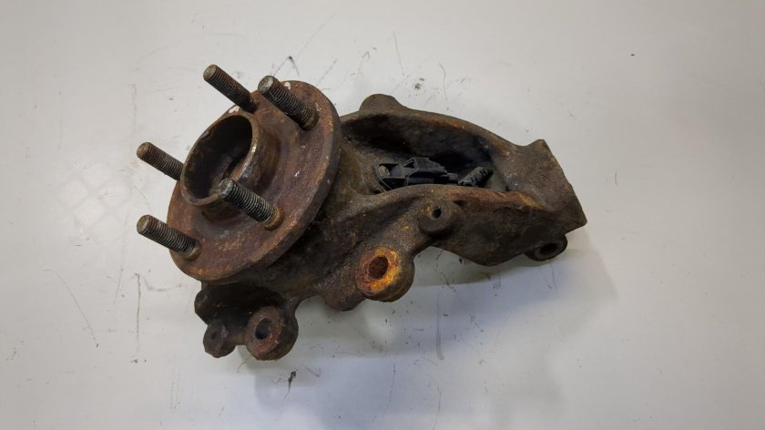 Задняя цапфа Форд фокус 1