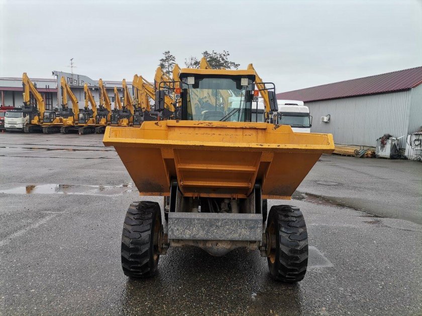 Самосвал jcb