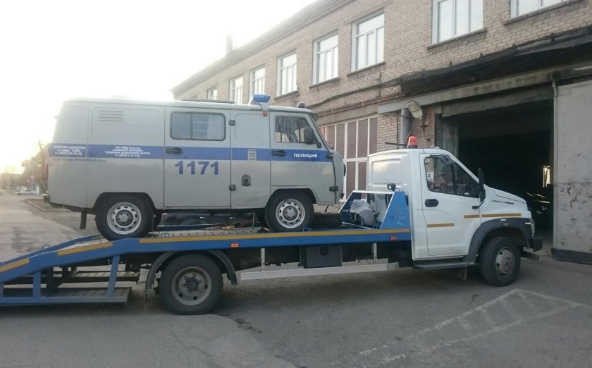Полицейский эвакуатор