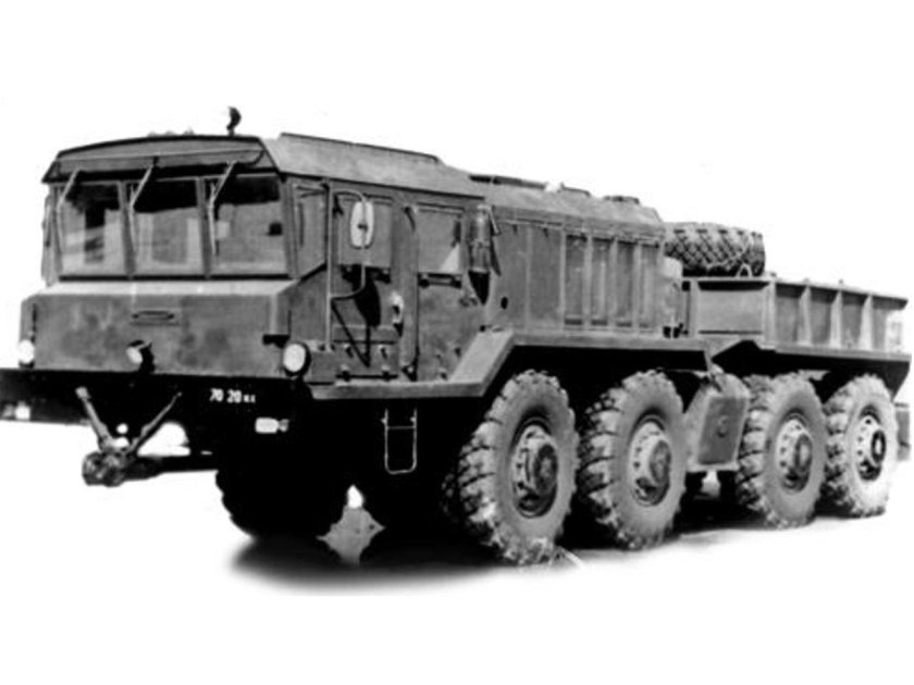 Тягач КЗКТ-7428 «Русич»