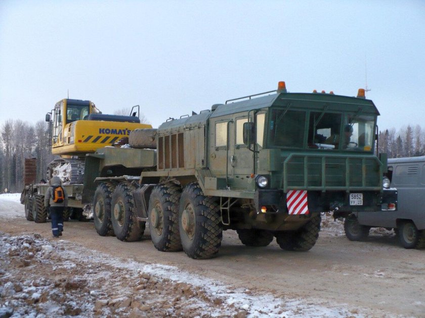 Тягач КЗКТ-7428 «Русич»