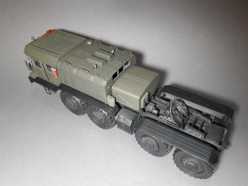 Седельный тягач КЗКТ-7428 Русич