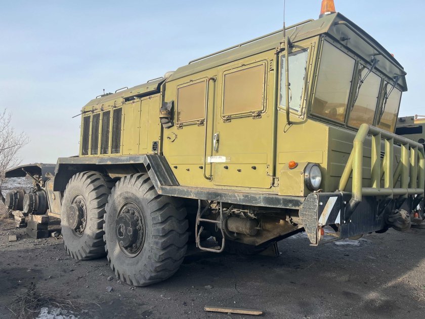 Маз военный тягач 537
