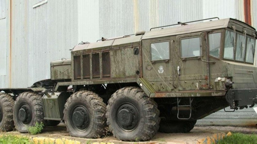 Тягач КЗКТ-7428 «Русич»