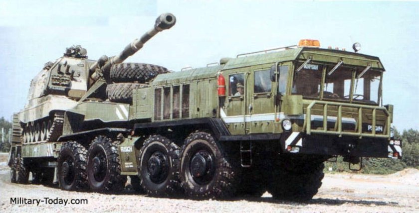 Тягач КЗКТ-7428 «Русич»