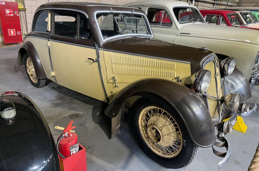 Автомобиль dkw f8