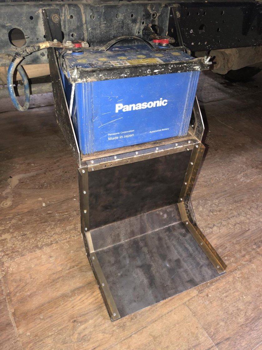 Аккумуляторный ящик Хендай 78