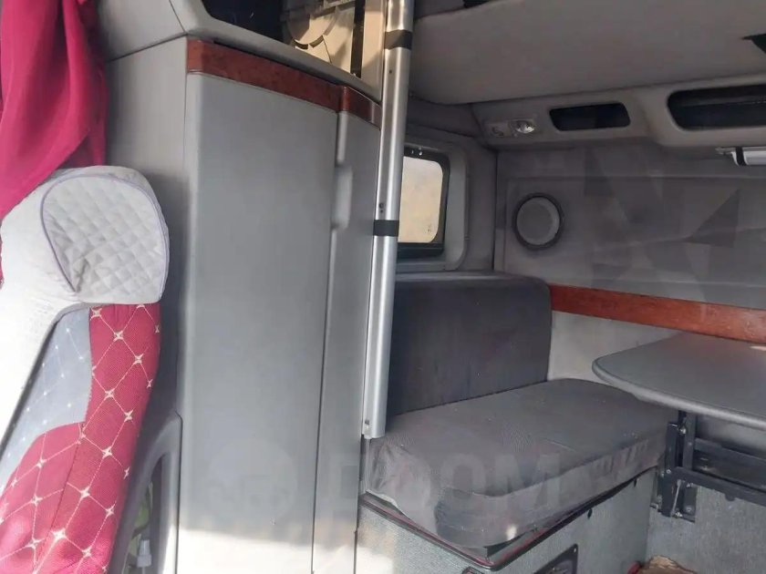 Американский грузовик фредлайнер салон