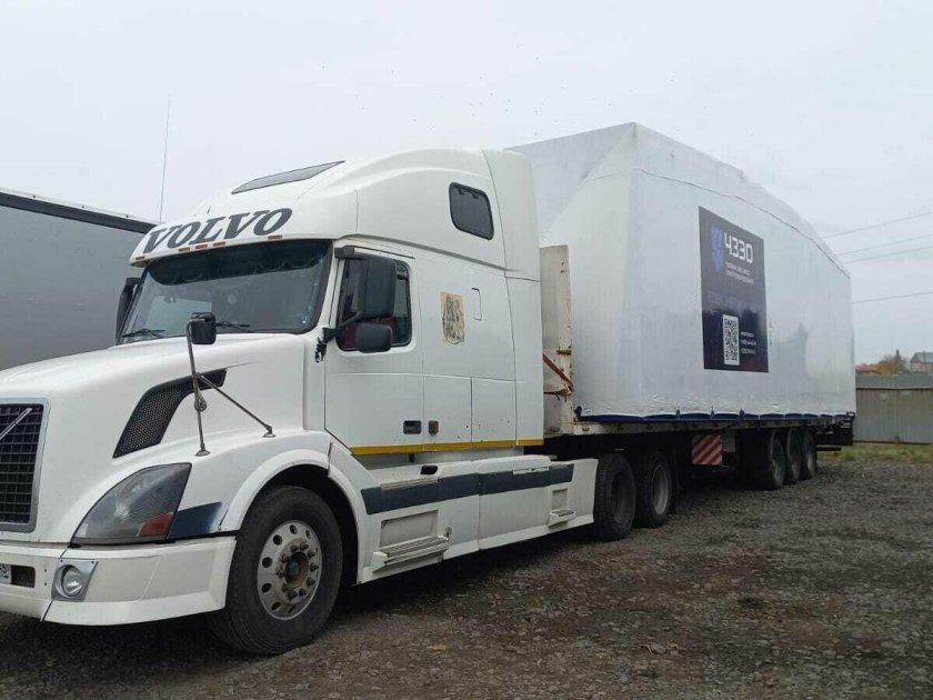 Тягач вольво 2003