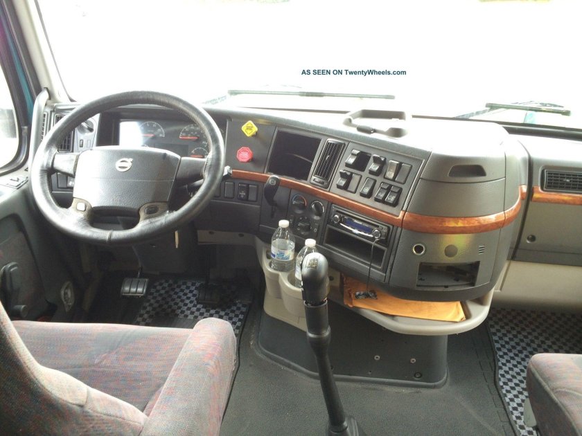 Вольво VNL 780 салон