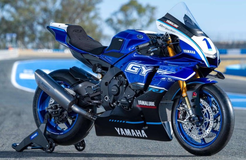 R 1 yamaha