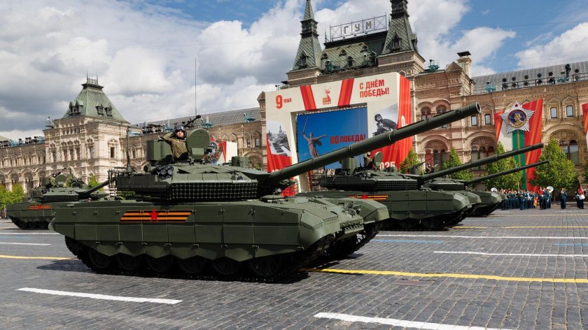 Военная техника на параде победы