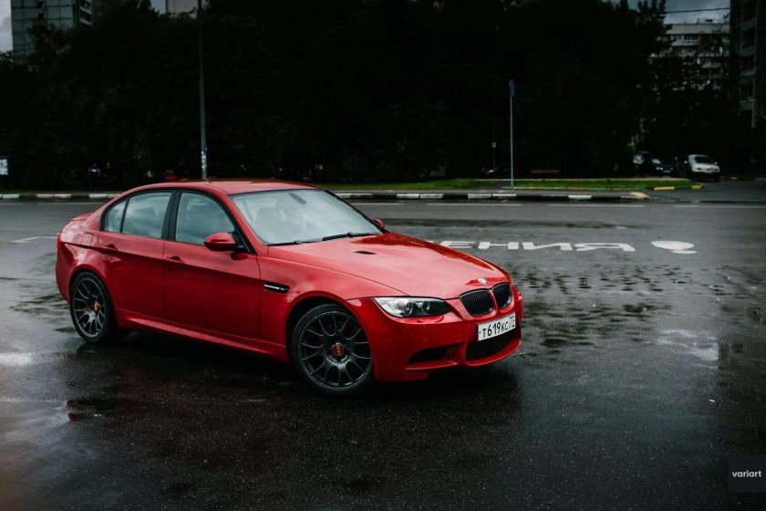 БМВ 3 е90 красная