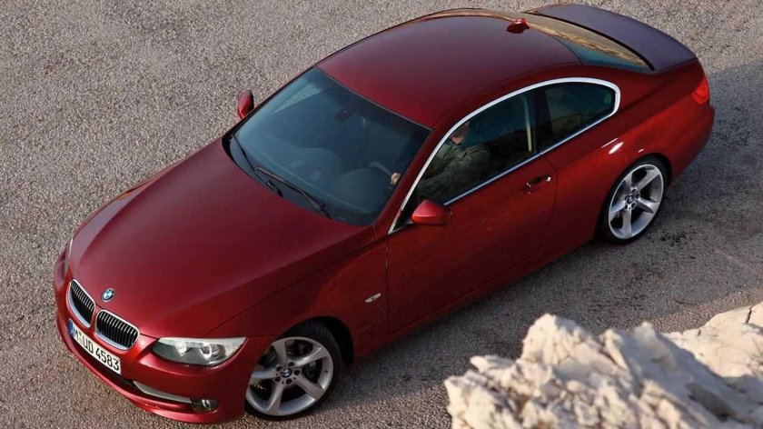 БМВ е90 бордовая