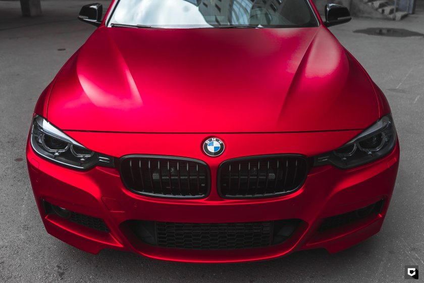 BMW красный матовый хром