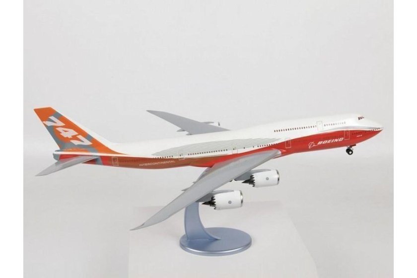 Пассажирский авиалайнер Боинг 747-8 сборная модель звезда