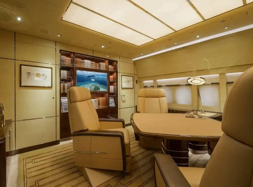 Частный самолёт Boeing 747-8 VIP