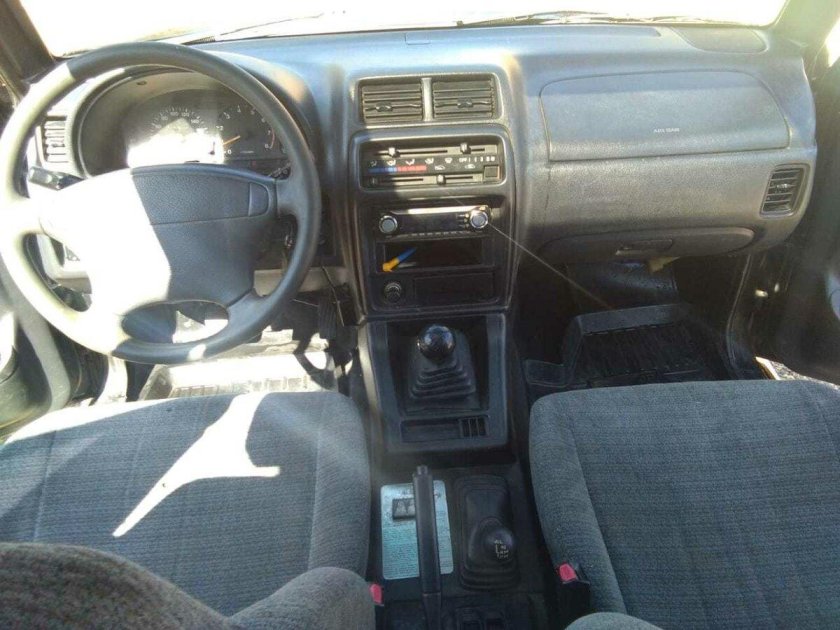 Suzuki Vitara 1993 салон