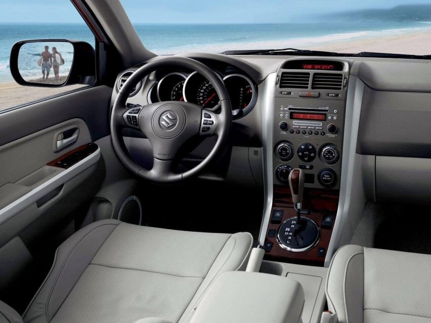 Suzuki Grand Vitara 2008 салон