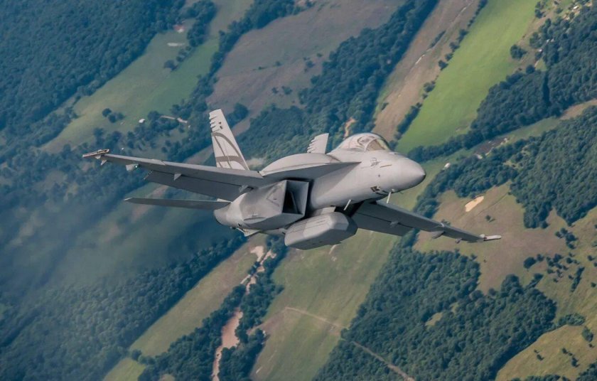 Ф-18 супер Хорнет